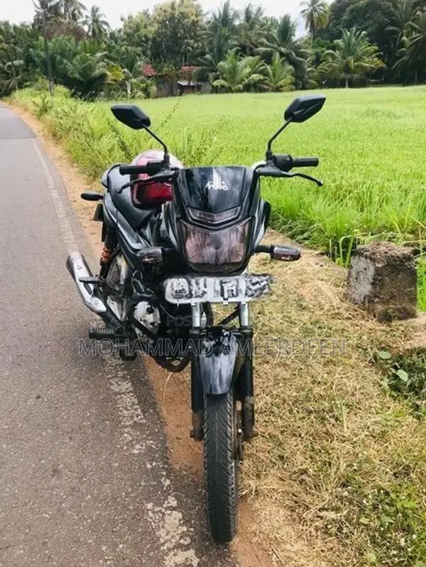 Bajaj Platina 100 2018