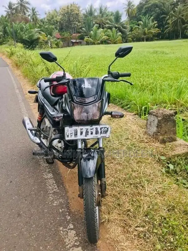 Bajaj Platina 100 2018