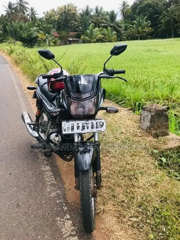 Bajaj Platina 100 2018
