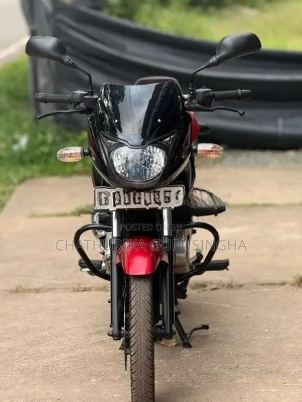 Bajaj Pulsar 150 2015