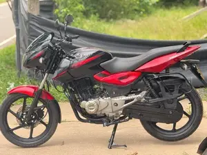 Bajaj Pulsar 150 2015