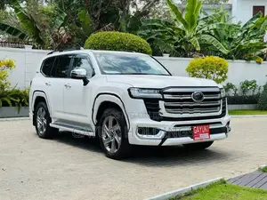 Toyota Land Cruiser Sahara 2024