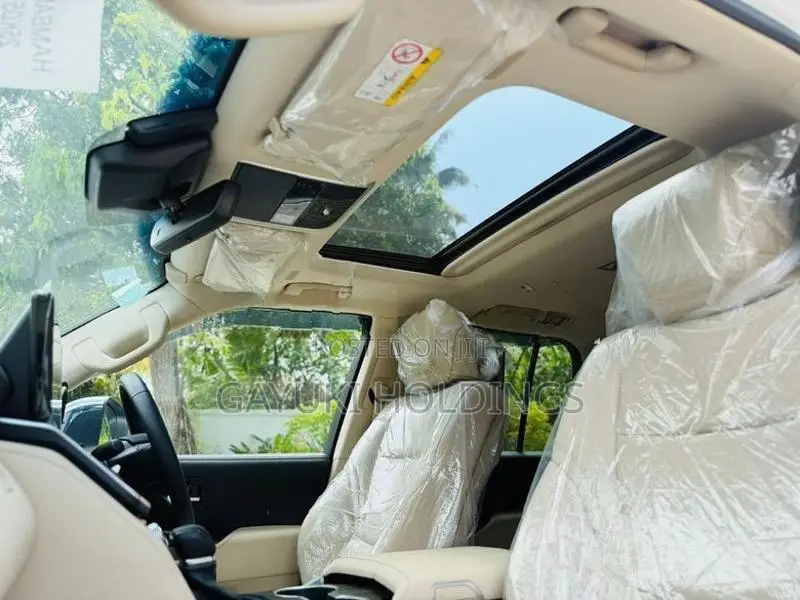 Toyota Land Cruiser Sahara 2024