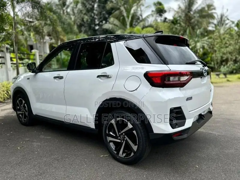 Daihatsu Rocky G Premium 2026