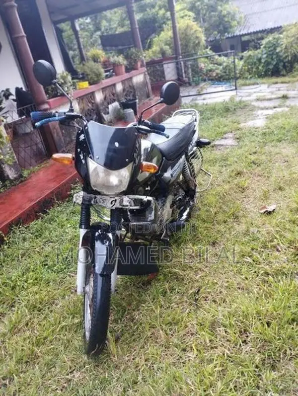 Bajaj CT100 2006