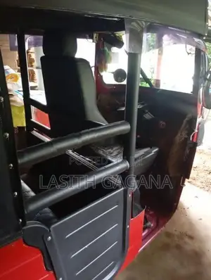 Bajaj RE Three Wheeler 2015