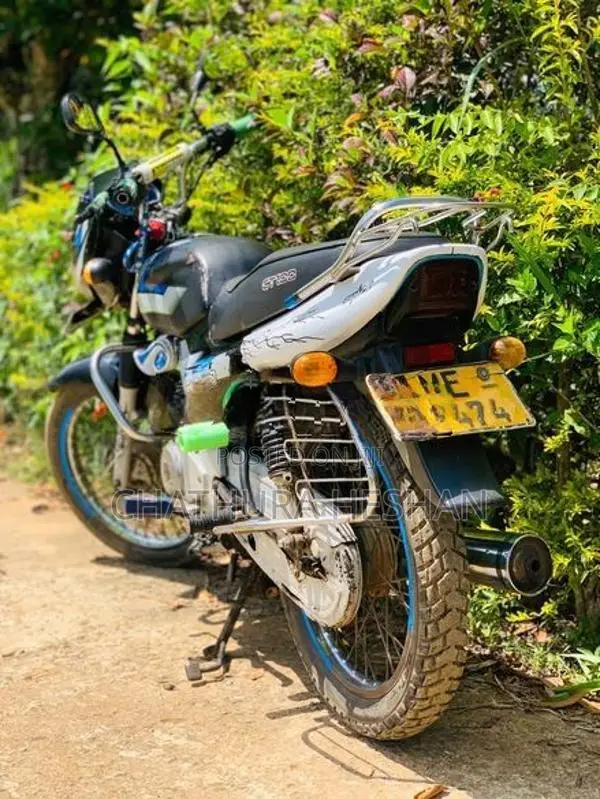 Bajaj CT100 2005