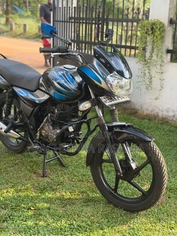 Bajaj Discover 2013