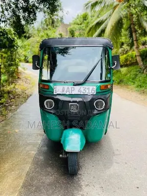 Bajaj RE 2014
