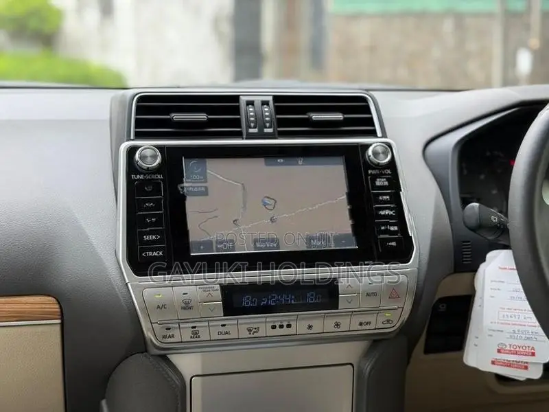 Toyota Land Cruiser Prado Modelista 2017
