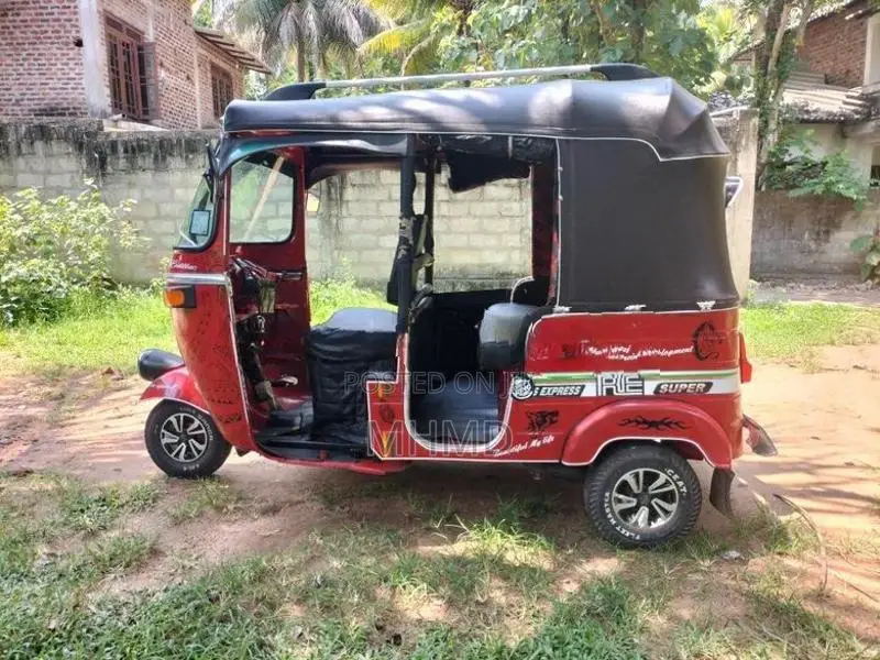 Bajaj RE Three Wheeler 2006