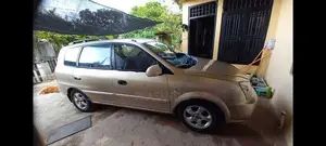 Kia Carens 2004