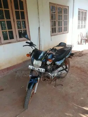 Bajaj CT100 2011