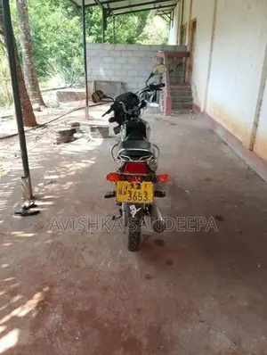 Bajaj CT100 2011