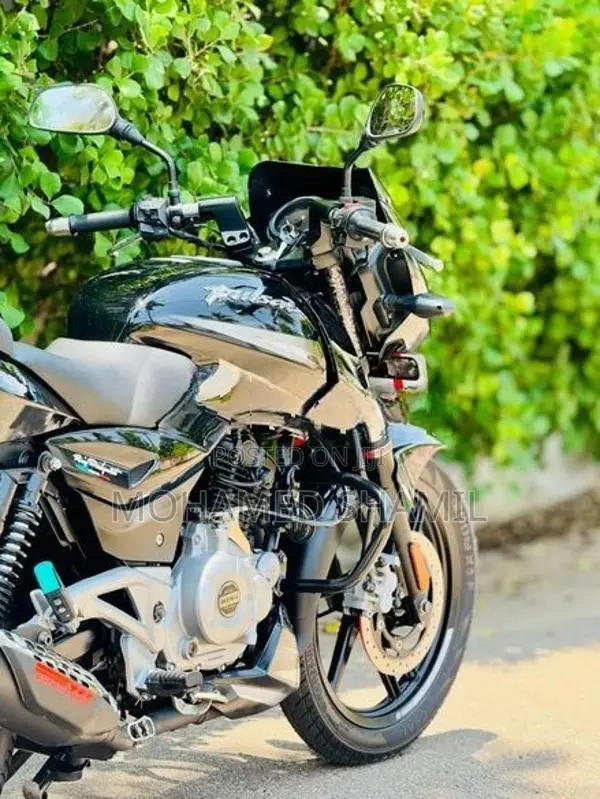Bajaj Pulsar 180 2016