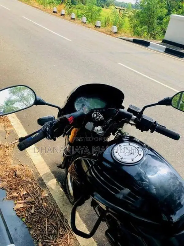 Bajaj Pulsar 200 2026