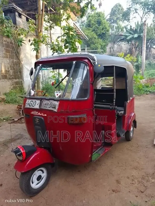 Bajaj RE 2 stroke 2005