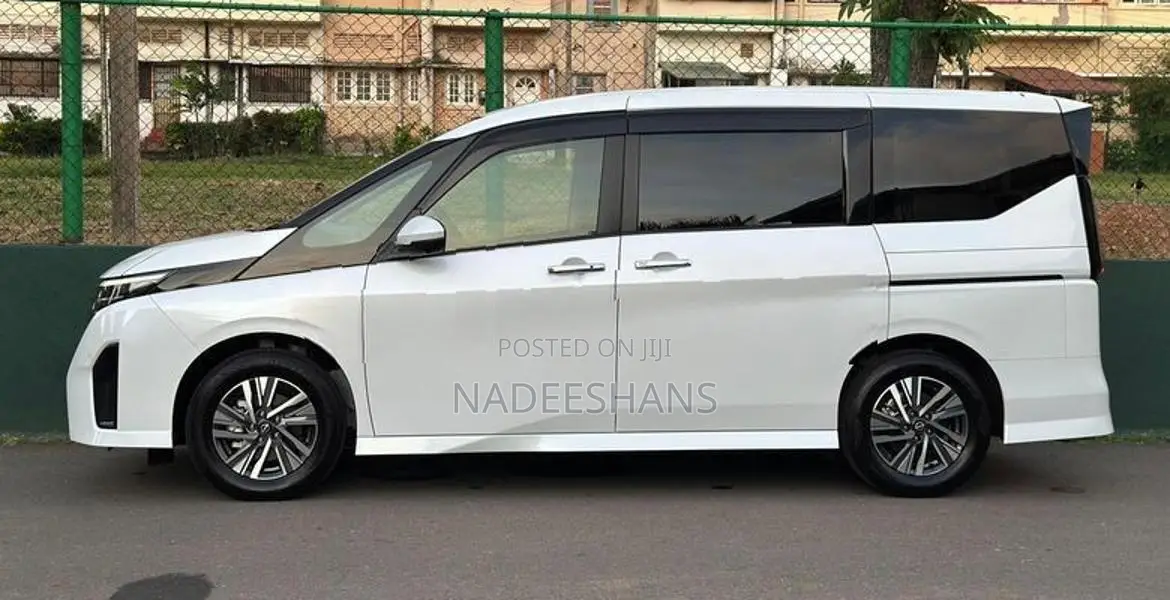 Nissan Serena HIGHWAY STAR V E-PWR 2025