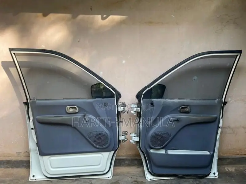 Toyota Noah Van Doors