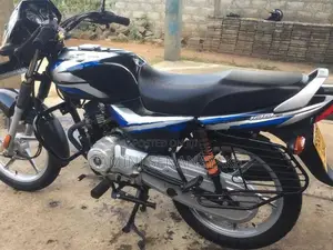 Bajaj CT100 2023