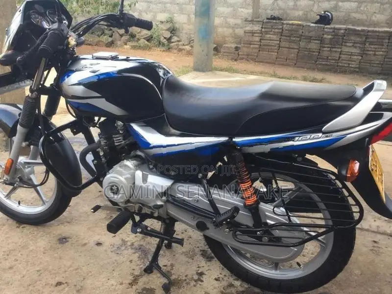Bajaj CT100 2023