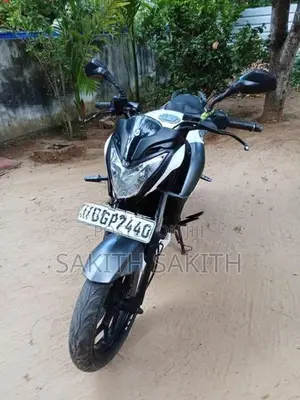 Bajaj Pulsar NS200 2017