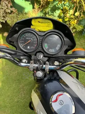 Bajaj CT100 2012