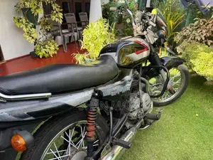 Bajaj CT100 2012