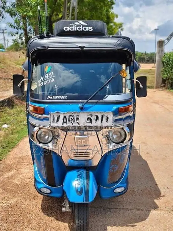 Bajaj RE 2016