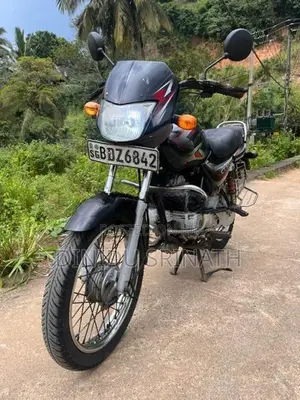 Bajaj CT100 2016