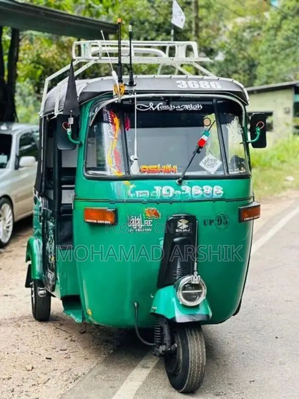 Bajaj RE 2004