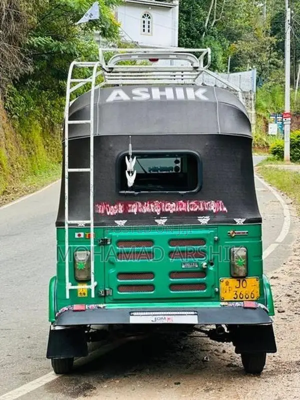 Bajaj RE 2004