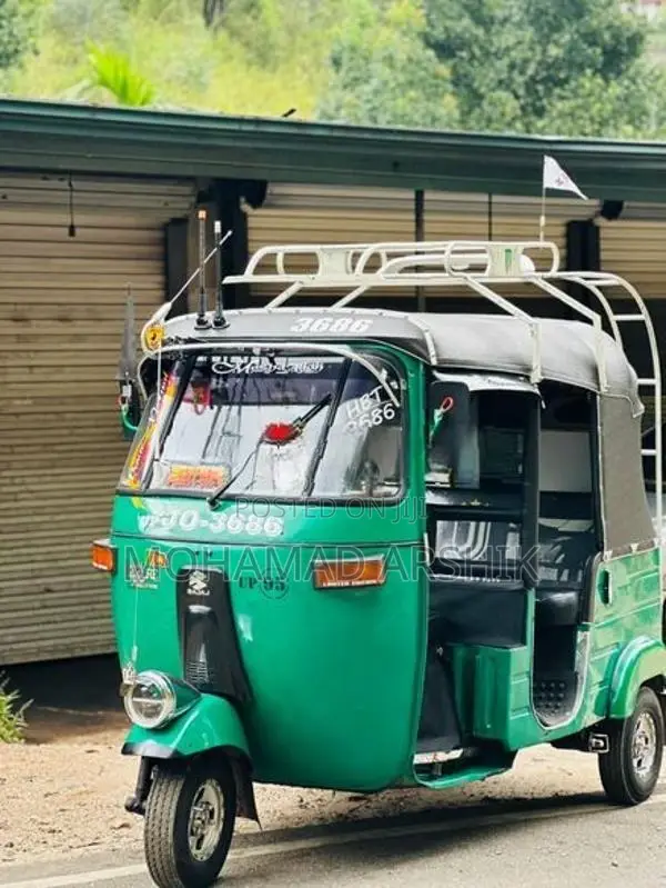 Bajaj RE 2004