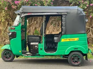 Bajaj RE Three Wheel 2015