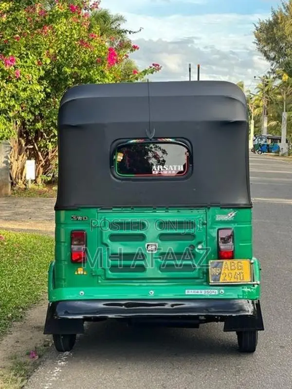 Bajaj RE Three Wheel 2015