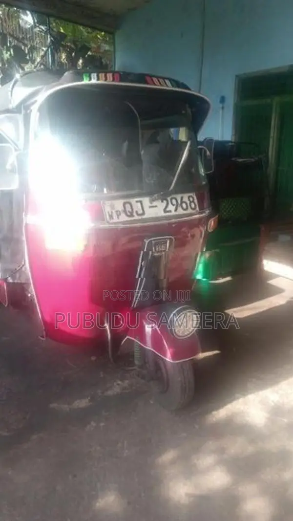 Bajaj RE 2008