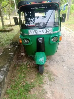 Bajaj RE 2011