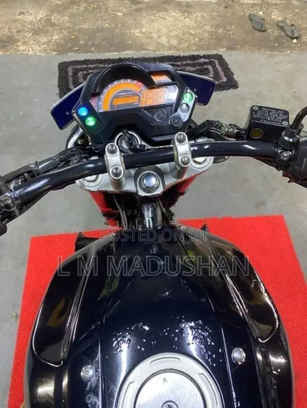 Yamaha Fazer 2013