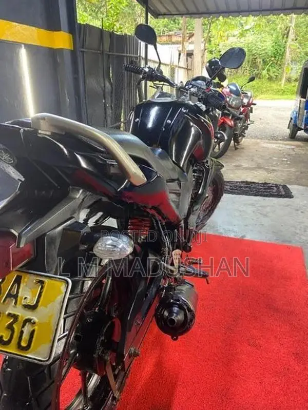 Yamaha Fazer 2013
