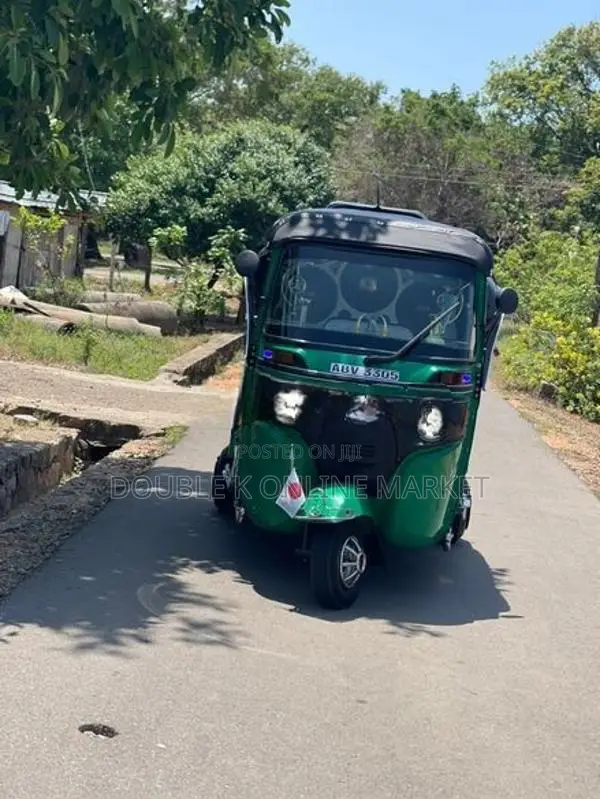 Bajaj RE 2025