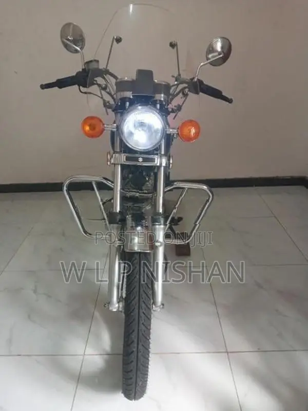 Suzuki GN 125 Japan 2002