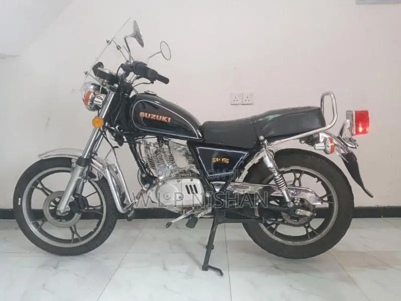 Suzuki GN 125 Japan 2002