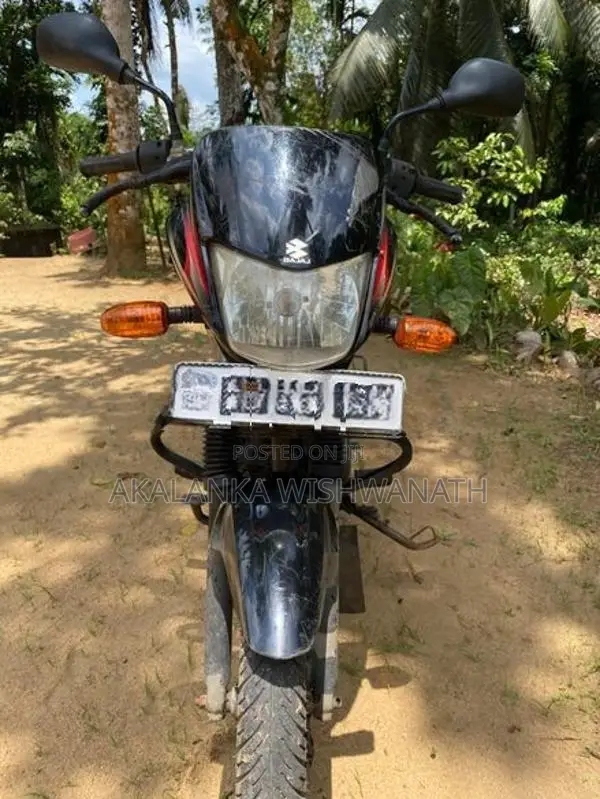 Bajaj Platina 100 2016