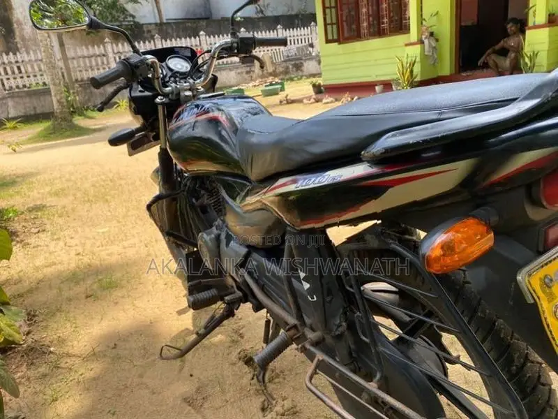 Bajaj Platina 100 2016