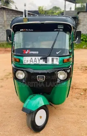 Bajaj RE 2015