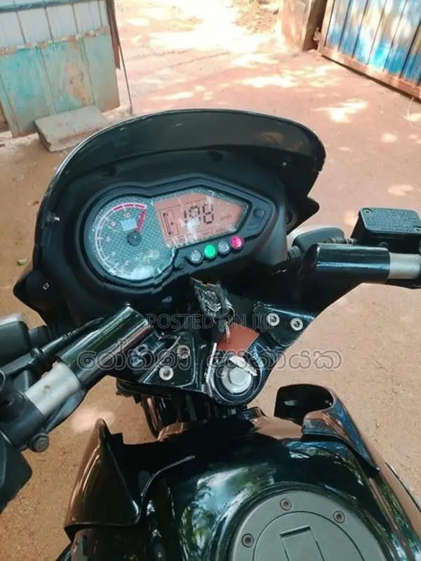 Bajaj Pulsar 150 2011