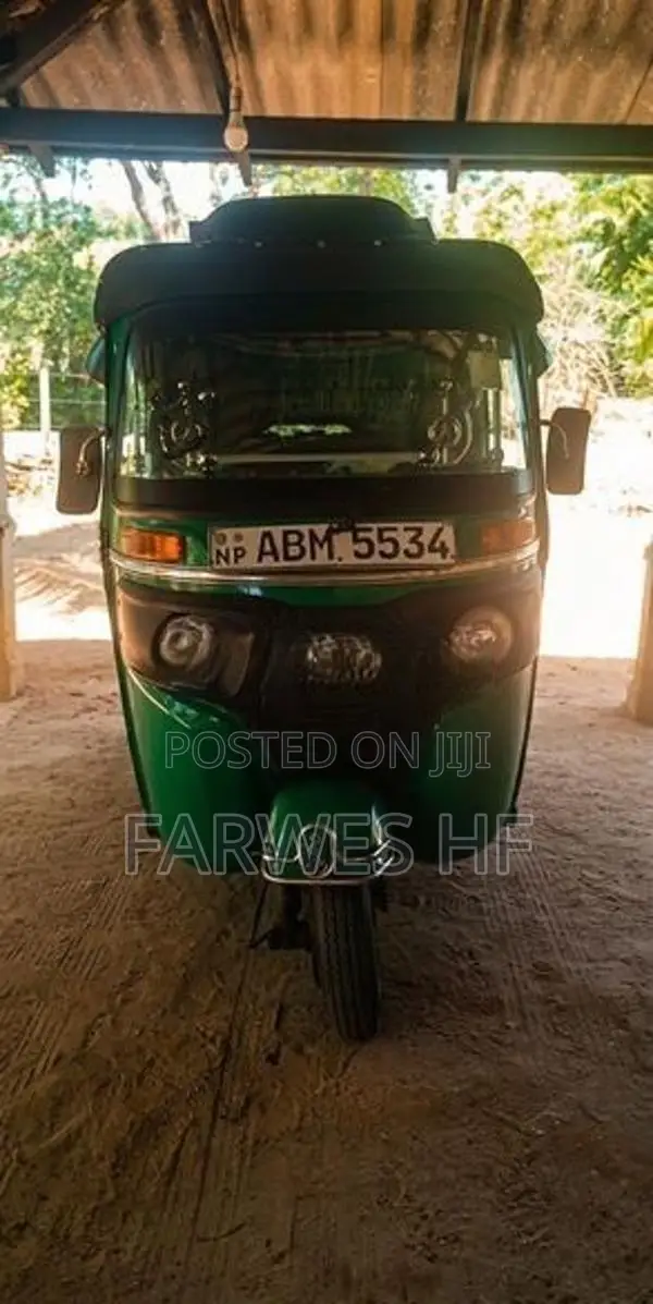 Bajaj RE Three Wheeler 2018