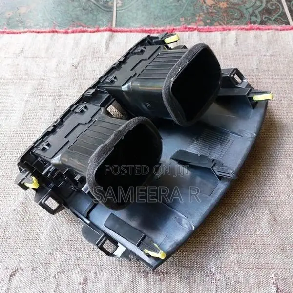Toyota Corolla Axio 141 Center AC Vent