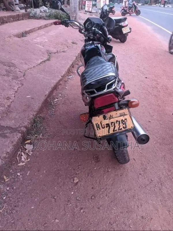 Bajaj CT100 2006