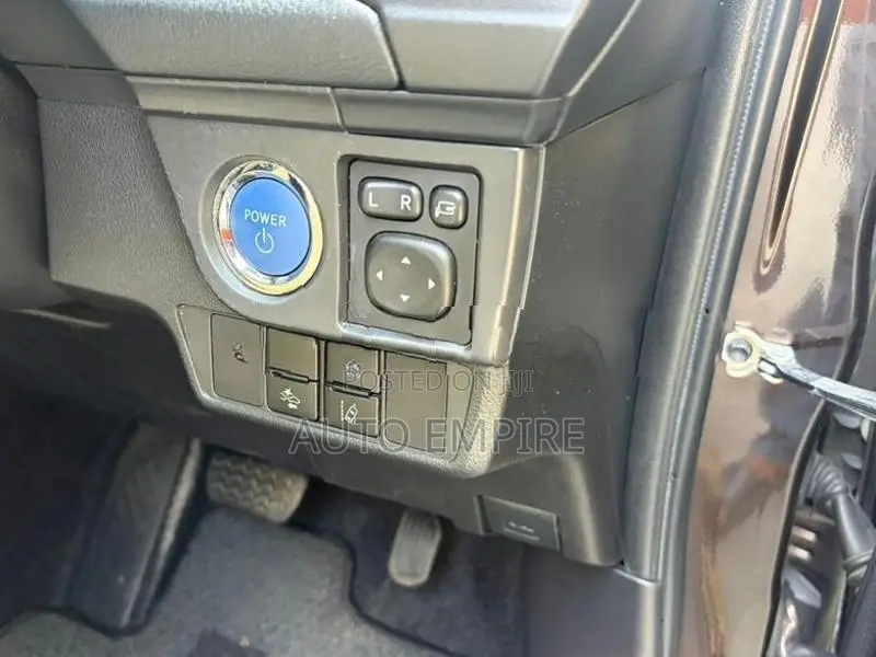 Toyota Axio G Grade Hyrbid 2015